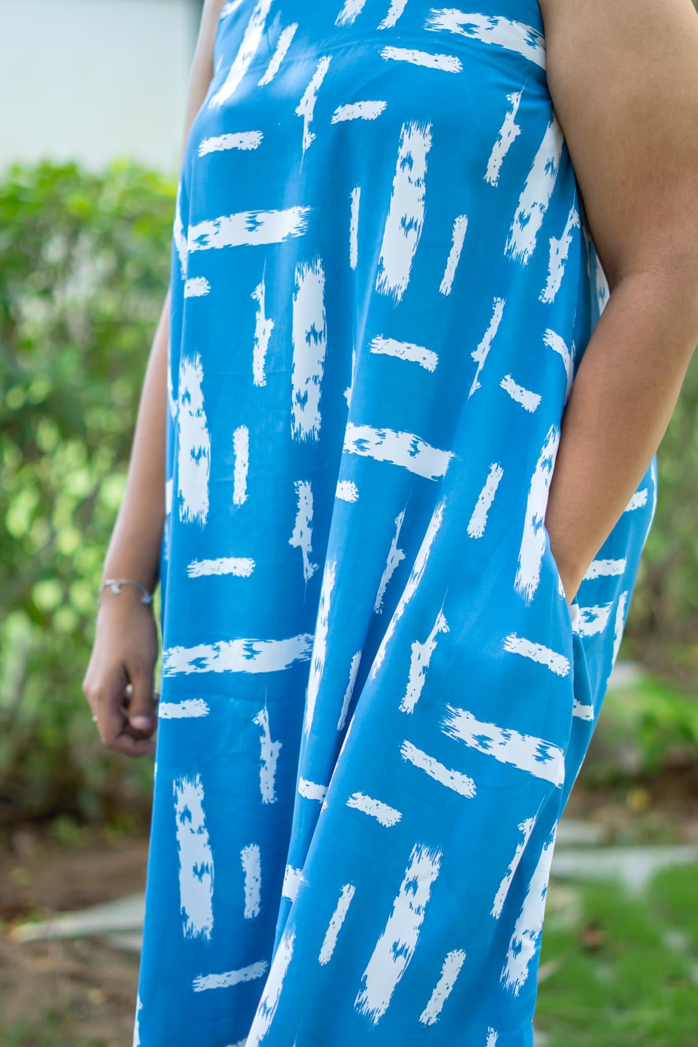 GeoEase Pocket Dress | Blue Midi