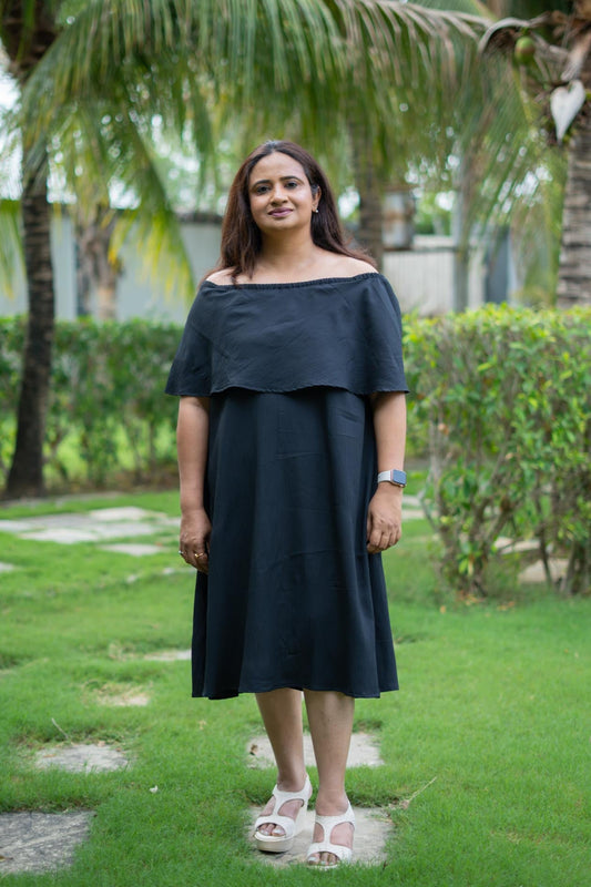 Black Stillcurve Midi | Offshoulder dress | Square Neck Evening Wear | Model is wearing size M | Sizes upto 10XL